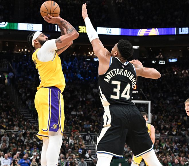 雷速直播-包含字母哥连续五场比赛得分超过战术调整，湖人不断突破！热度持续攀升的词条