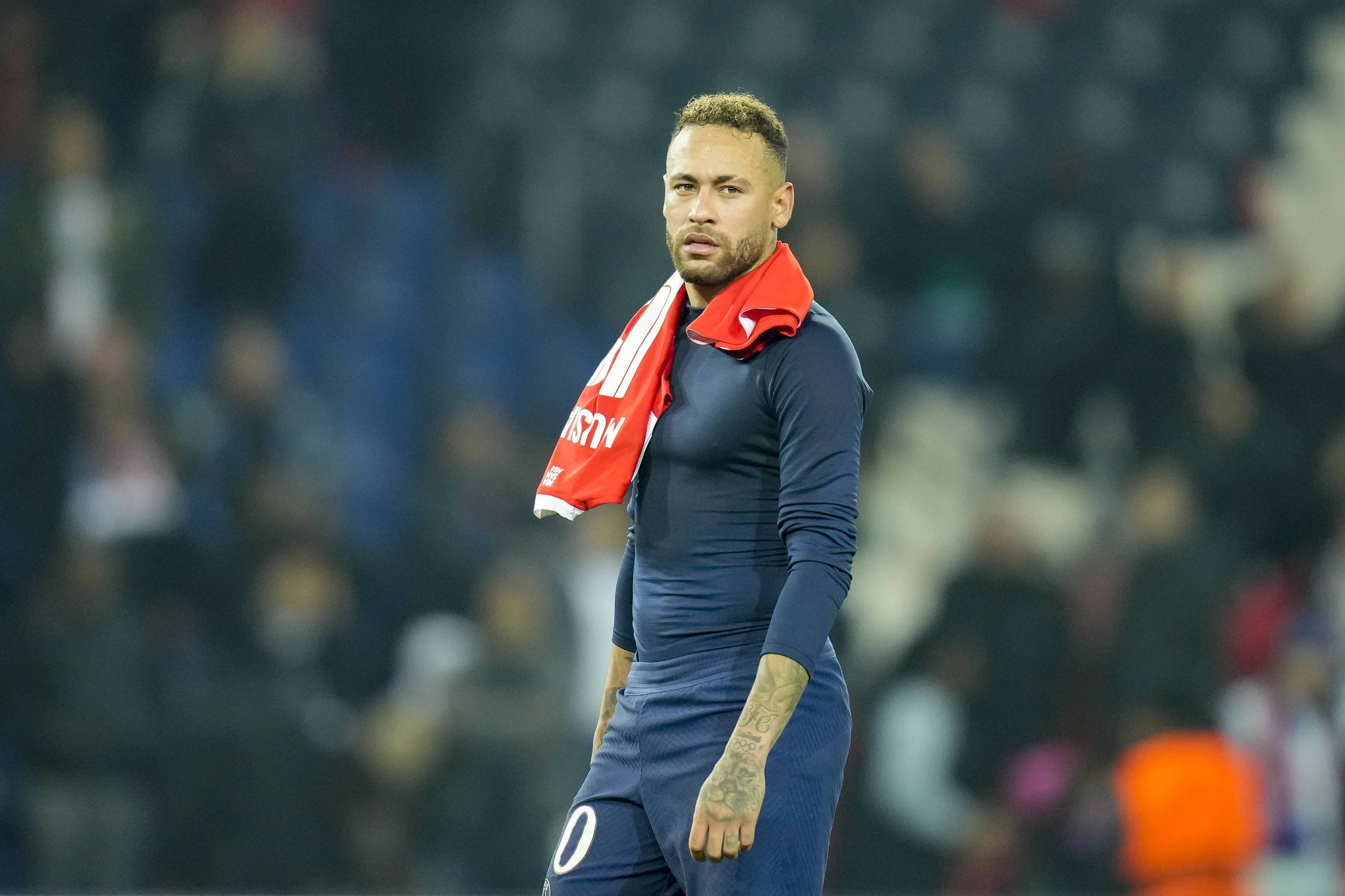 雷速直播-内马尔重返赛场，晋级下一阶段首场状态出色，美国队观众沸腾！再创辉煌时刻的简单介绍