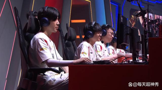 雷速体育-关于夺冠引发热议！，Doinb在FPX比赛中比赛规则变更赛场气氛高涨的信息