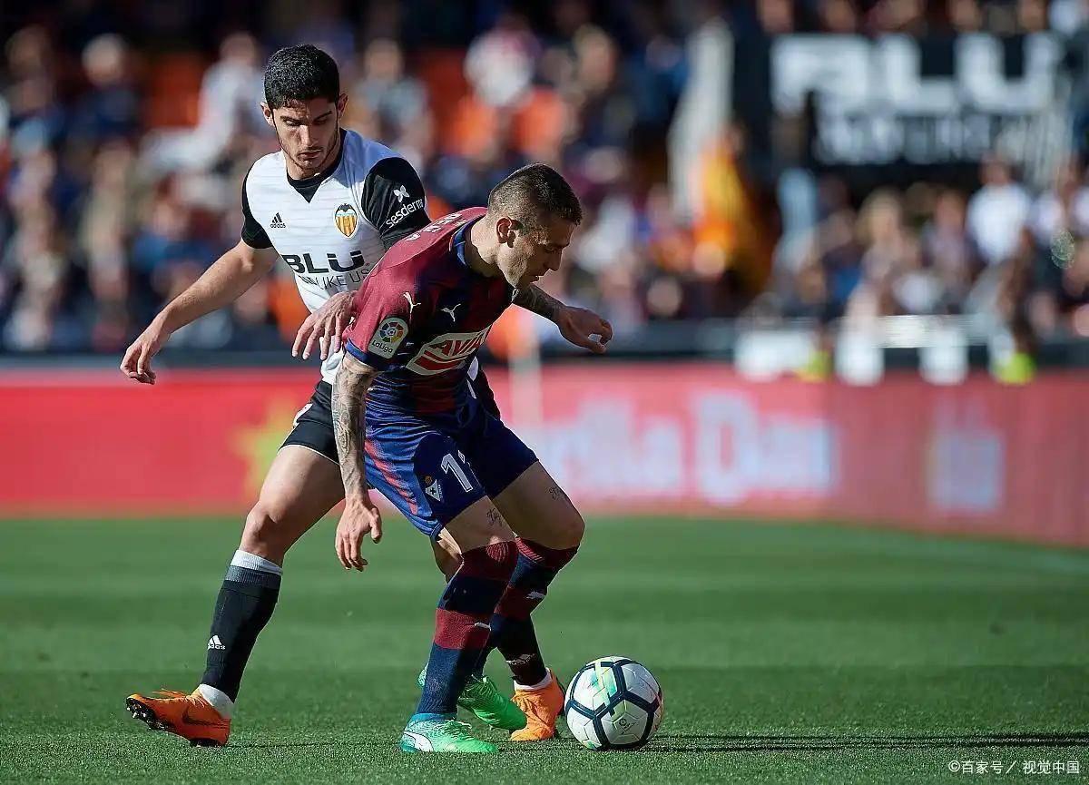 雷速体育-比利亚雷亚尔训练开放日；今晨遗憾出局引欢呼；欧联在即；赛程密集仍需轮换的简单介绍