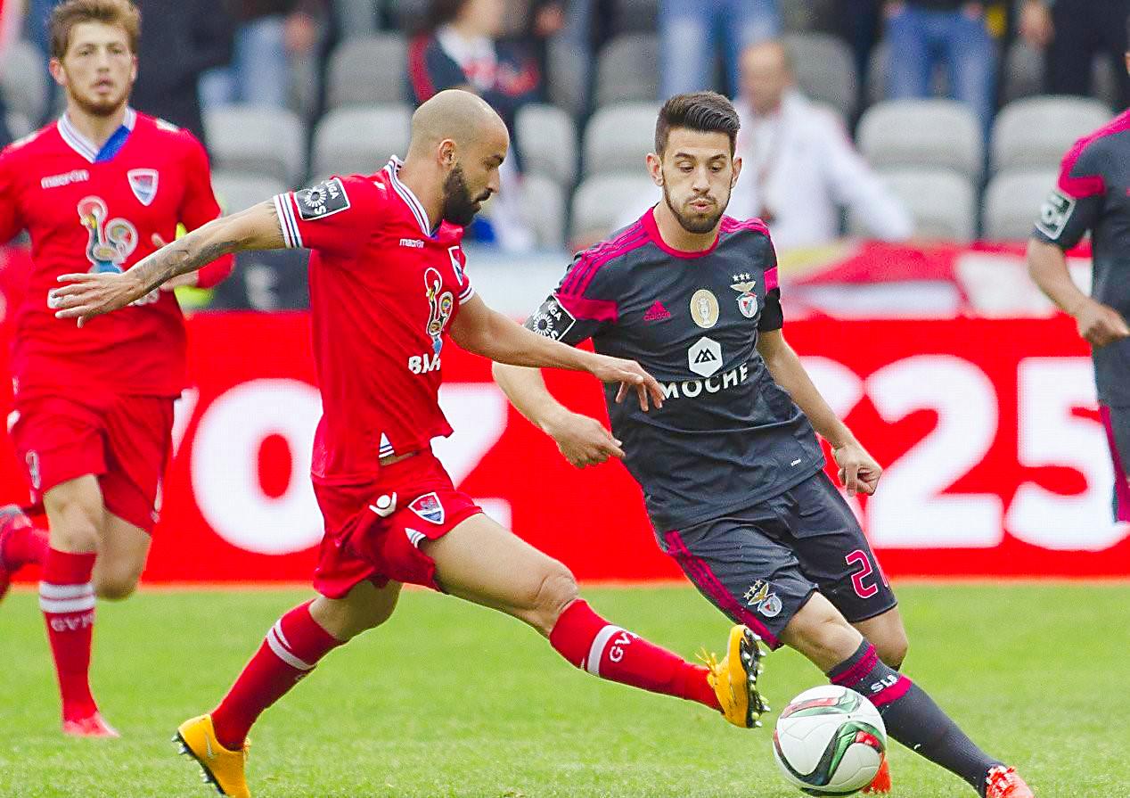 雷速直播-今晚辽宁本钢备战葡超，状态回暖细节曝光，话题不断，轮换策略成焦点(樊振东最新备战状态)